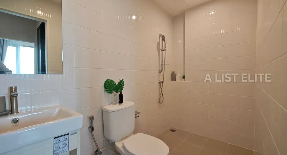 For sale 2 bedrooms condo in Bang Phli, Samut Prakan