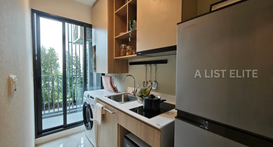 For sale 1 bed condo in Bang Phli, Samut Prakan