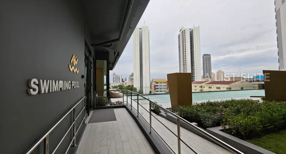For sale 1 bed condo in Bang Phli, Samut Prakan