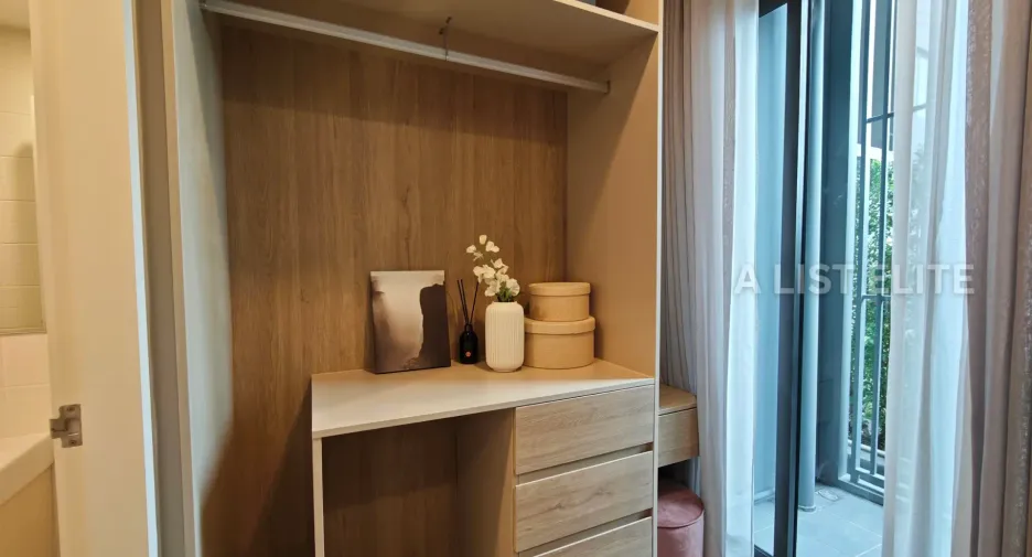 For sale 1 bed condo in Bang Phli, Samut Prakan