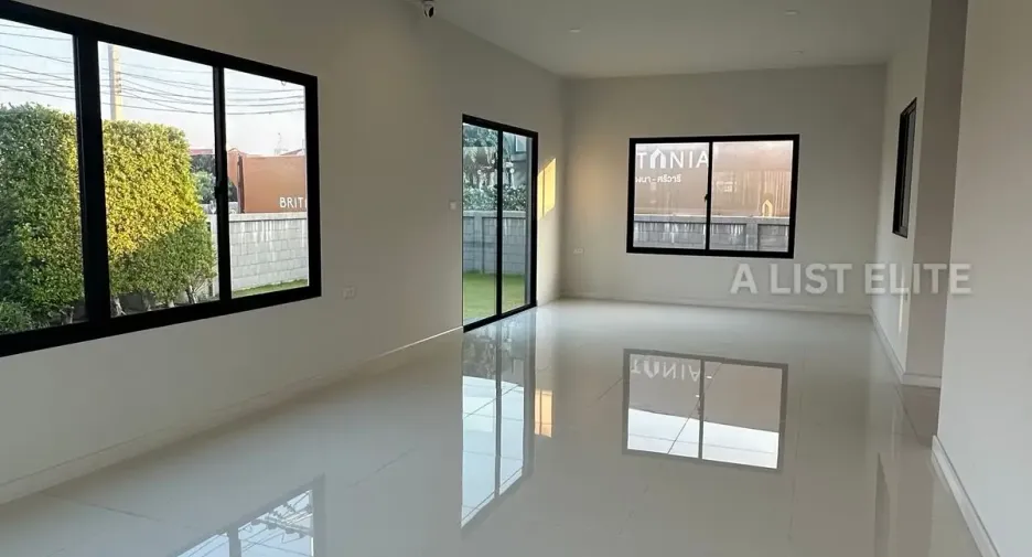 For sale 4 bedrooms house in Bang Phli, Samut Prakan