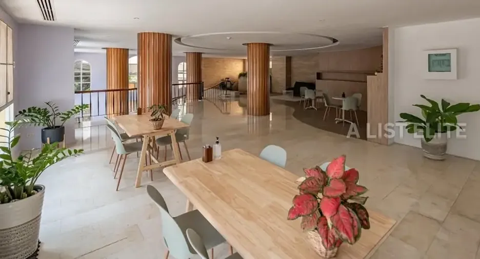 For sale 2 bedrooms condo in Khlong Toei, Bangkok