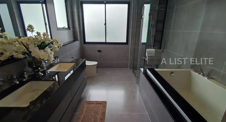 ขาย 4 ห้องนอน บ้านเดี่ยว ใน คันนายาว, กรุงเทพฯ