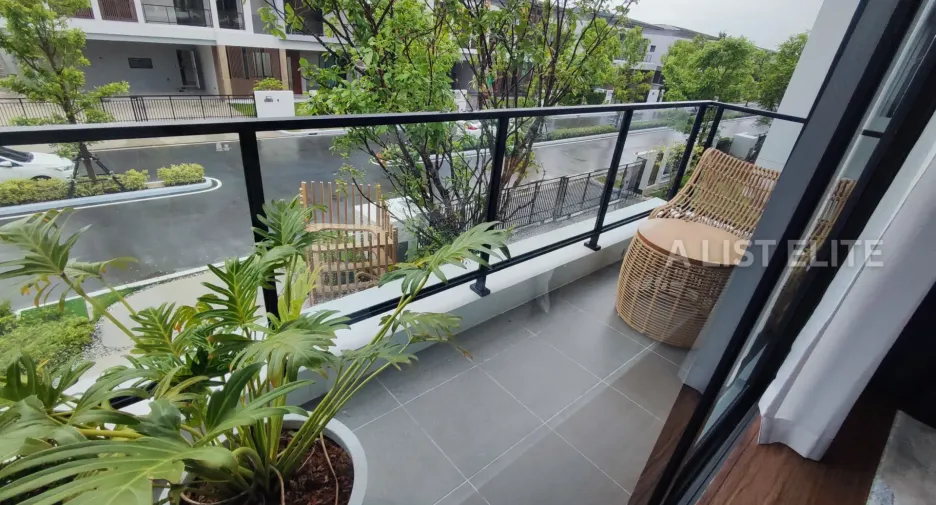 Haus zum Kauf mit 4 Zimmer in Bang Phli, Samut Prakan