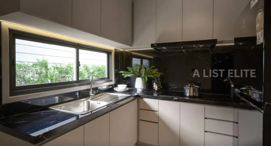 Haus zum Kauf mit 4 Zimmer in Bang Phli, Samut Prakan