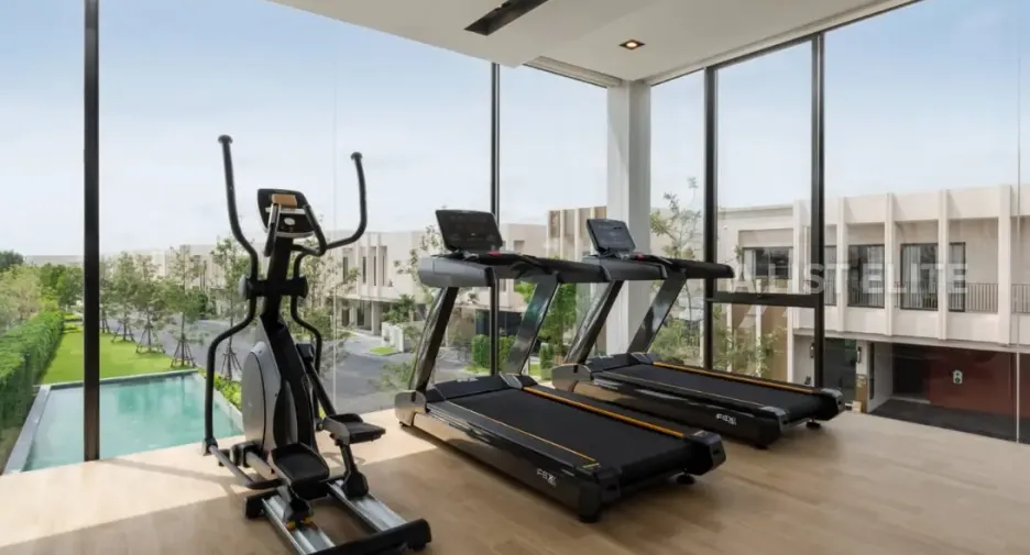 For sale 4 bedrooms house in Bang Na, Bangkok
