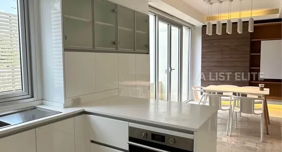 Wohnung zum Kauf mit 4 Zimmer in Yan Nawa, Bangkok