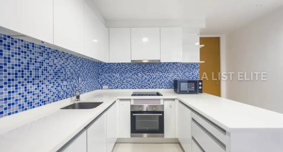 For sale 2 bedrooms condo in Pathum Wan, Bangkok