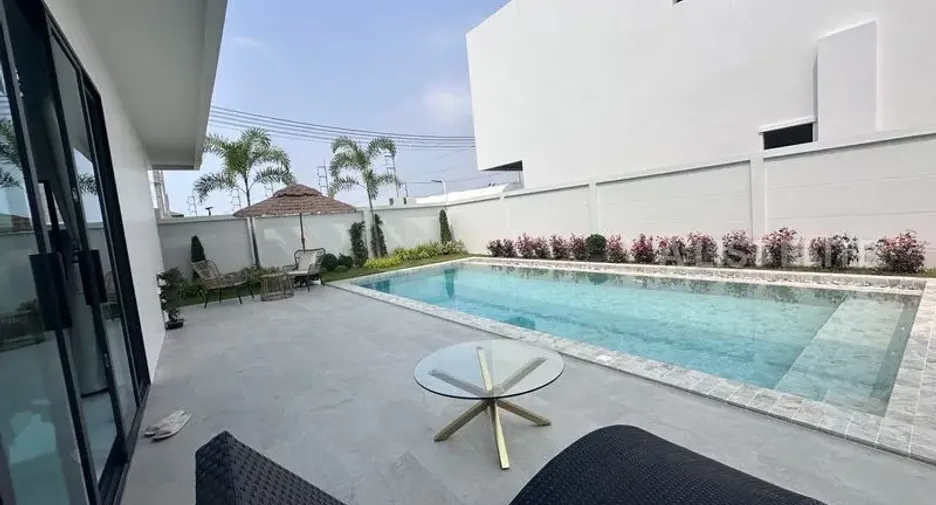 Haus zur Miete mit 5 Zimmer in Bang Lamung, Chonburi