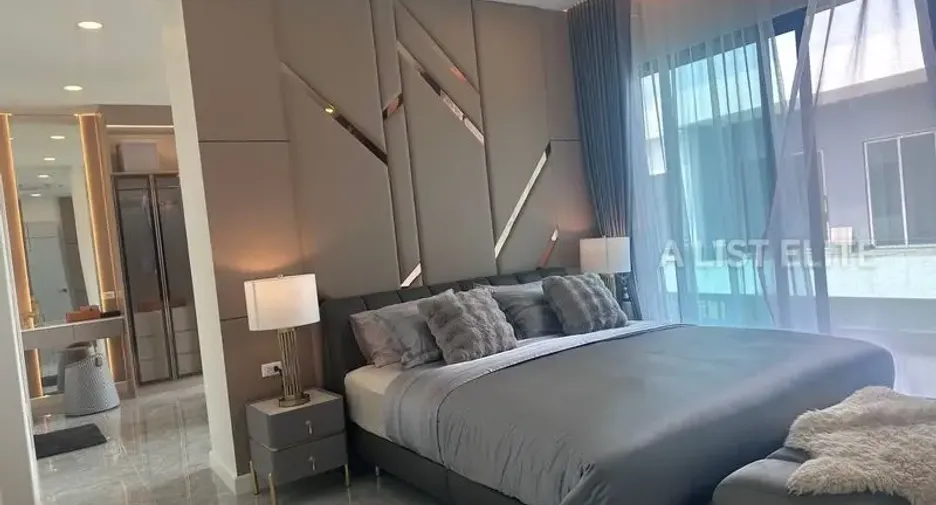 Haus zur Miete mit 5 Zimmer in Bang Lamung, Chonburi