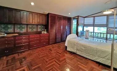 For sale 4 bedrooms condo in Khlong Toei, Bangkok