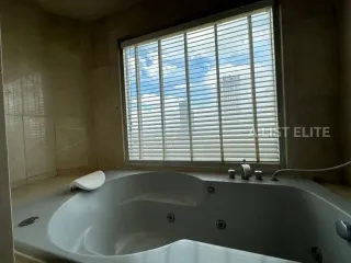 For sale 4 bedrooms condo in Lat Phrao, Bangkok