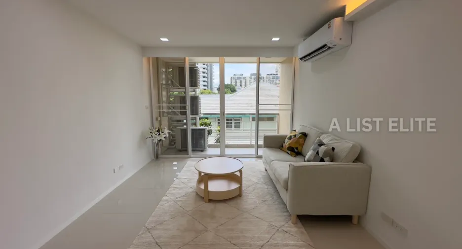 À vendre 2 chambres condo à Khlong Toei, Bangkok