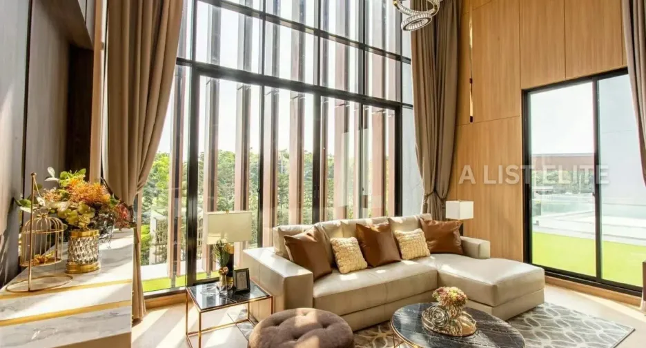 For sale 5 bedrooms condo in Bang Kapi, Bangkok