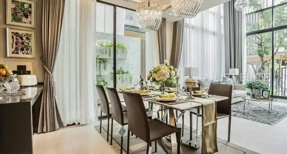 For sale 5 bedrooms condo in Bang Kapi, Bangkok