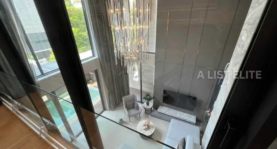 For sale 5 bedrooms condo in Yan Nawa, Bangkok