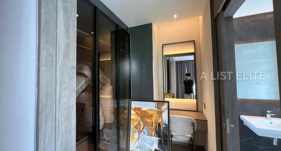 For sale 5 bedrooms condo in Yan Nawa, Bangkok