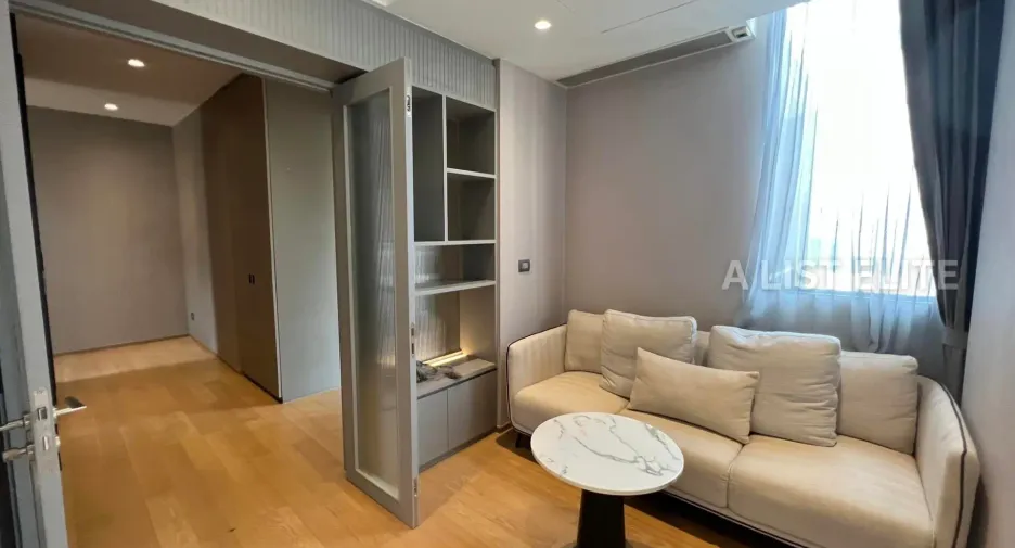 For sale 5 bedrooms condo in Yan Nawa, Bangkok