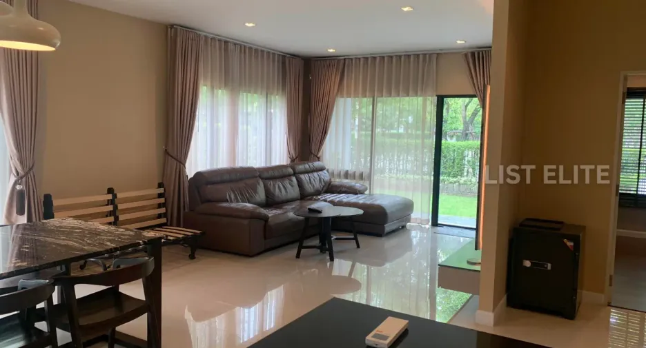 ให้เช่า 4 ห้องนอน บ้านเดี่ยว ใน บางพลี, สมุทรปราการ