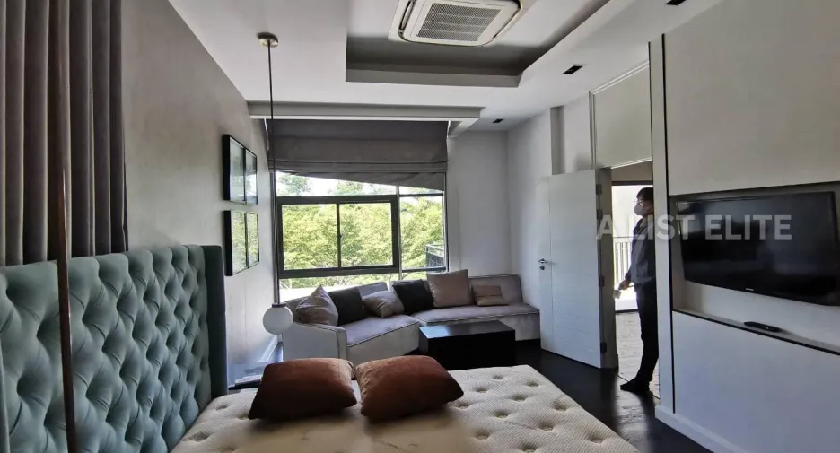 Wohnung zur Miete mit 4 Zimmer in Phra Khanong, Bangkok