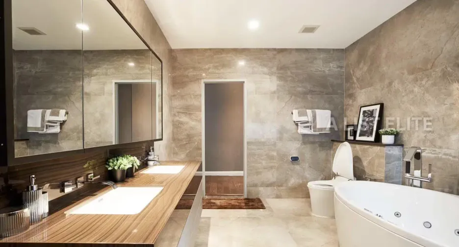 Wohnung zur Miete mit 4 Zimmer in Phra Khanong, Bangkok