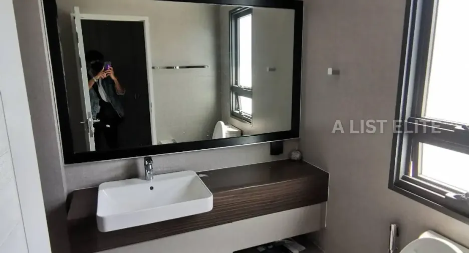 Wohnung zur Miete mit 4 Zimmer in Phra Khanong, Bangkok
