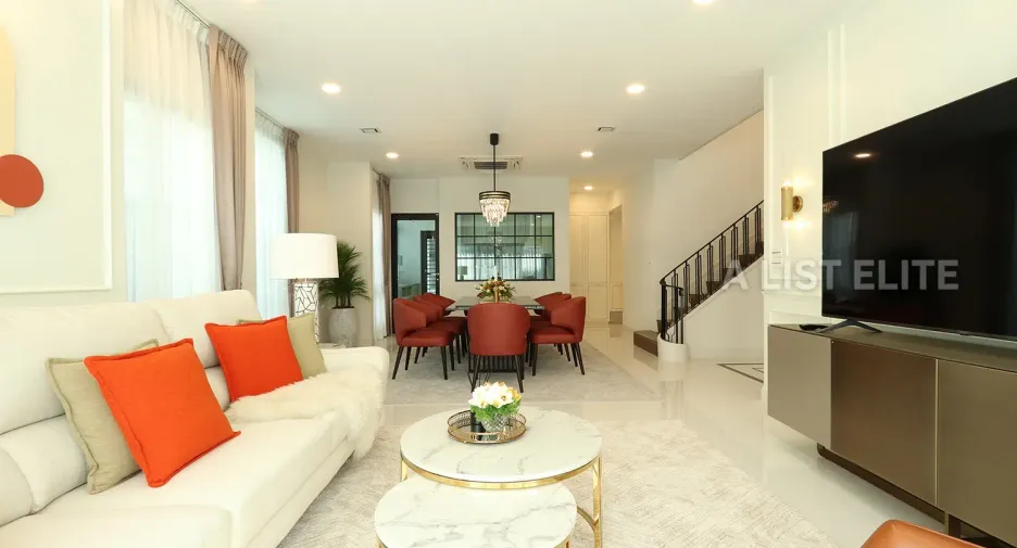 For rent 5 bedrooms condo in Saphan Sung, Bangkok