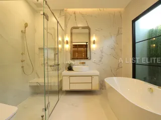 For rent 5 bedrooms condo in Saphan Sung, Bangkok