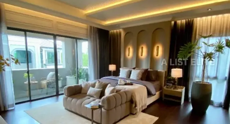 For sale 4 bedrooms condo in Bang Khae, Bangkok
