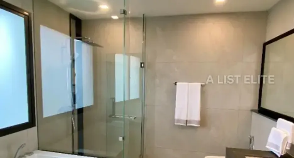 For sale 4 bedrooms condo in Bang Khae, Bangkok