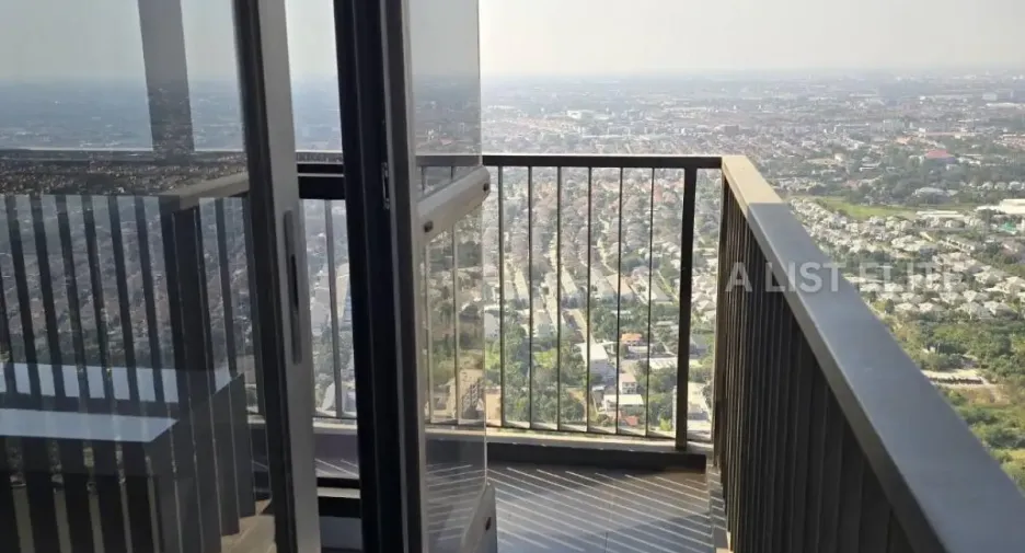 For sale 2 bedrooms condo in Mueang Nonthaburi, Nonthaburi