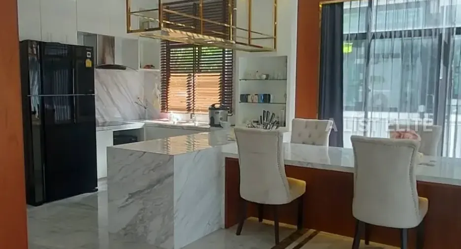 Haus zum Kauf mit 3 Zimmer in Mueang Samut Sakhon, Samut Sakhon