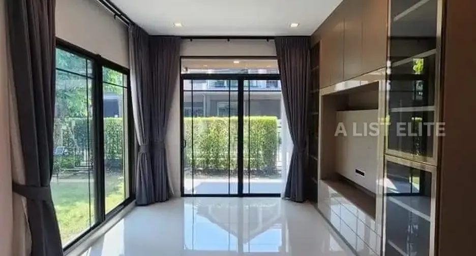 À vendre 5 chambres condo à Mueang Nonthaburi, Nonthaburi