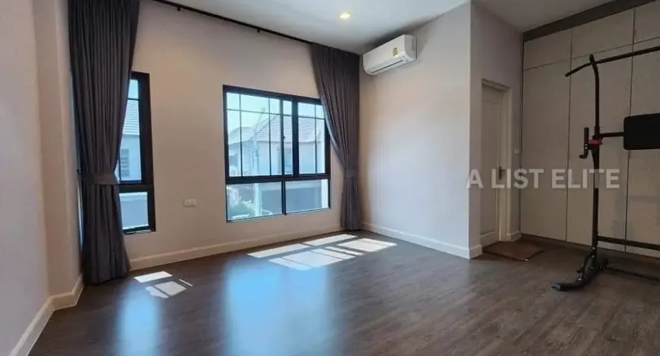 À vendre 5 chambres condo à Mueang Nonthaburi, Nonthaburi