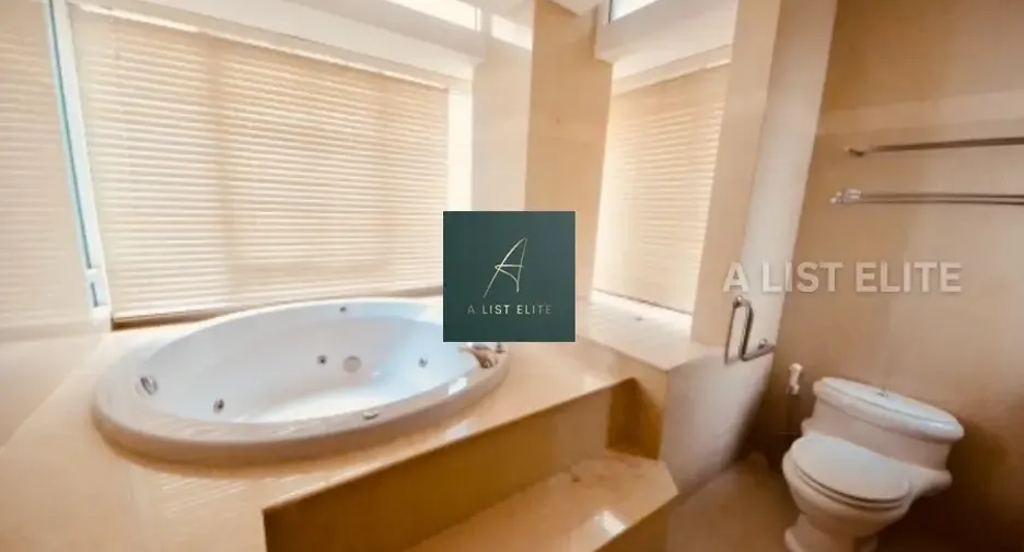 For sale 2 bedrooms condo in Khlong Toei, Bangkok