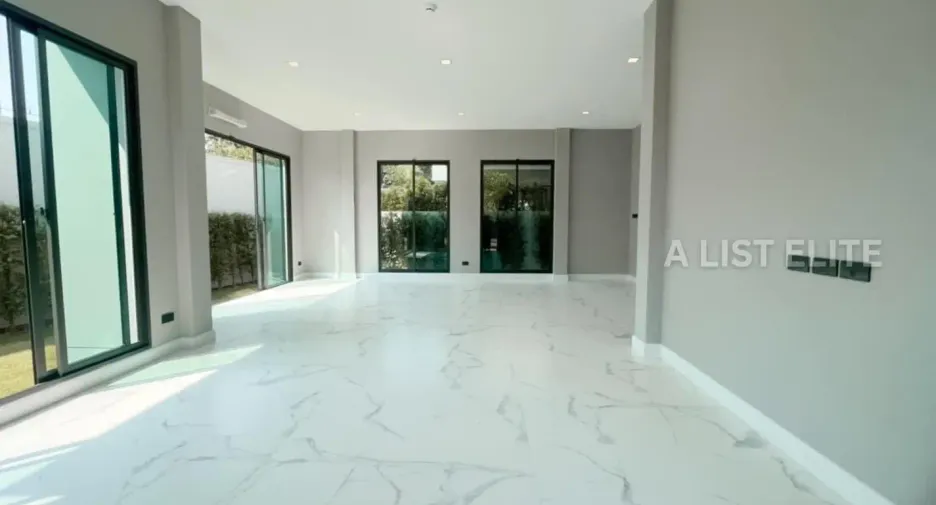 For sale 4 ベッドルーム house in Pak Kret, Nonthaburi
