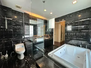 For sale 4 bedrooms condo in Bang Phli, Samut Prakan