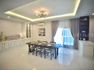 For rent 4 bedrooms condo in Bang Phli, Samut Prakan