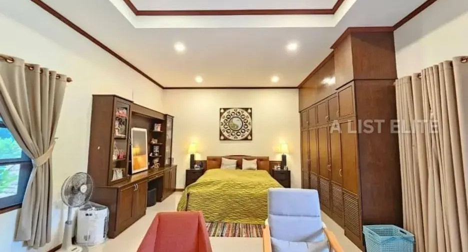 Casa en venta de 5 habitaciones en Bang Lamung, Chonburi