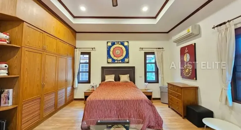 Casa en venta de 5 habitaciones en Bang Lamung, Chonburi