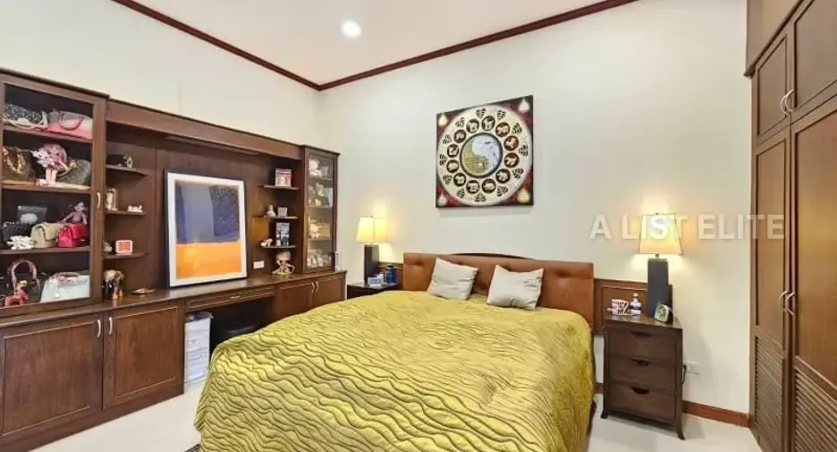 Casa en venta de 5 habitaciones en Bang Lamung, Chonburi