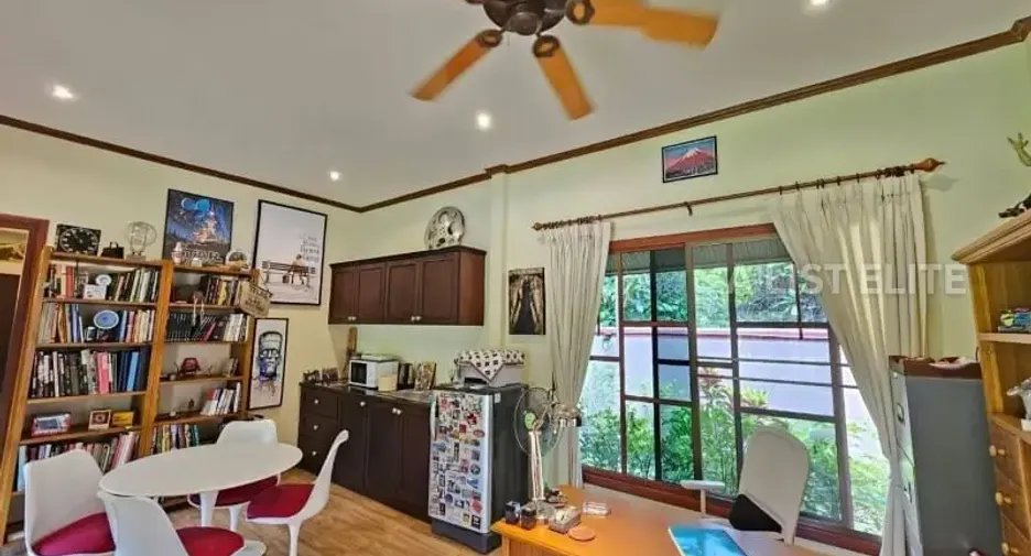 Casa en venta de 5 habitaciones en Bang Lamung, Chonburi