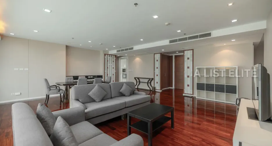 For rent 3 ベッドルーム condo in Khlong Toei, Bangkok