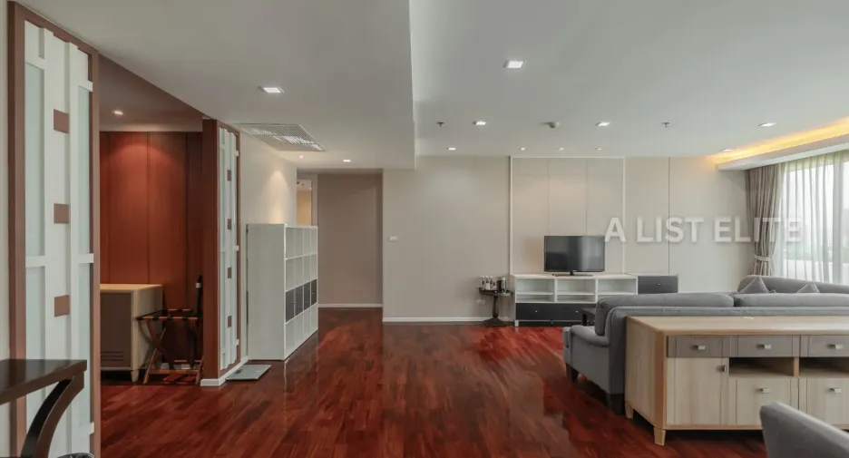 For rent 3 ベッドルーム condo in Khlong Toei, Bangkok