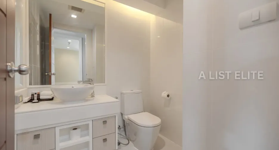 For rent 3 ベッドルーム condo in Khlong Toei, Bangkok