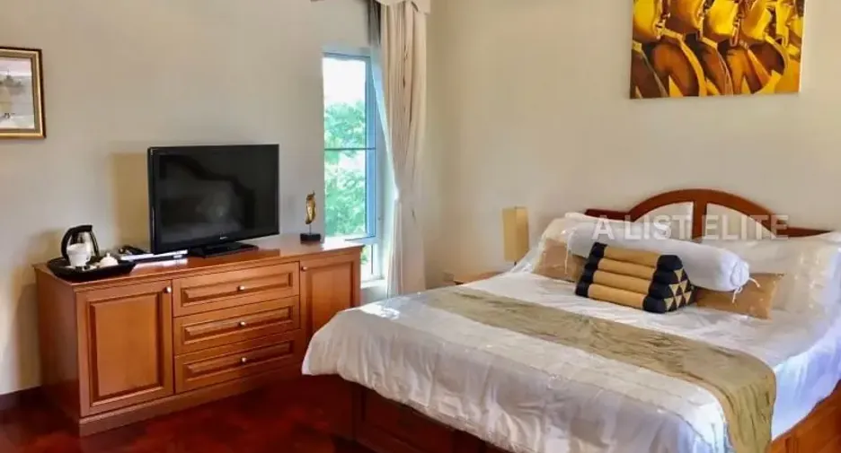 Haus zum Kauf mit 5 Zimmer in Bang Lamung, Chonburi