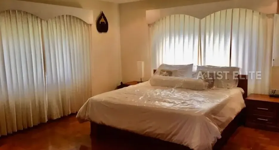 Haus zum Kauf mit 5 Zimmer in Bang Lamung, Chonburi