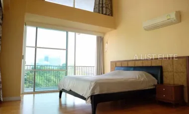 For sale 3 ベッドルーム condo in Sathon, Bangkok