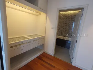 Condo en alquiler de 3 habitaciones en Bang Kapi, Bangkok
