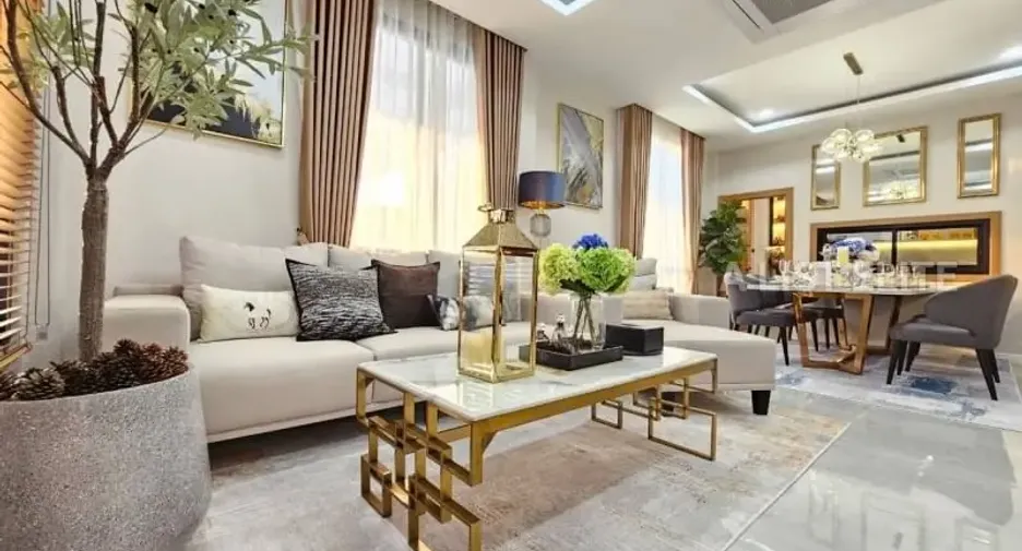 Haus zum Kauf mit 4 Zimmer in Bang Lamung, Chonburi
